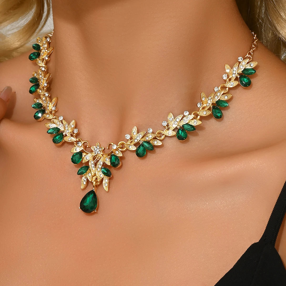 Cross border jewelry, flower collarbone chain accessories